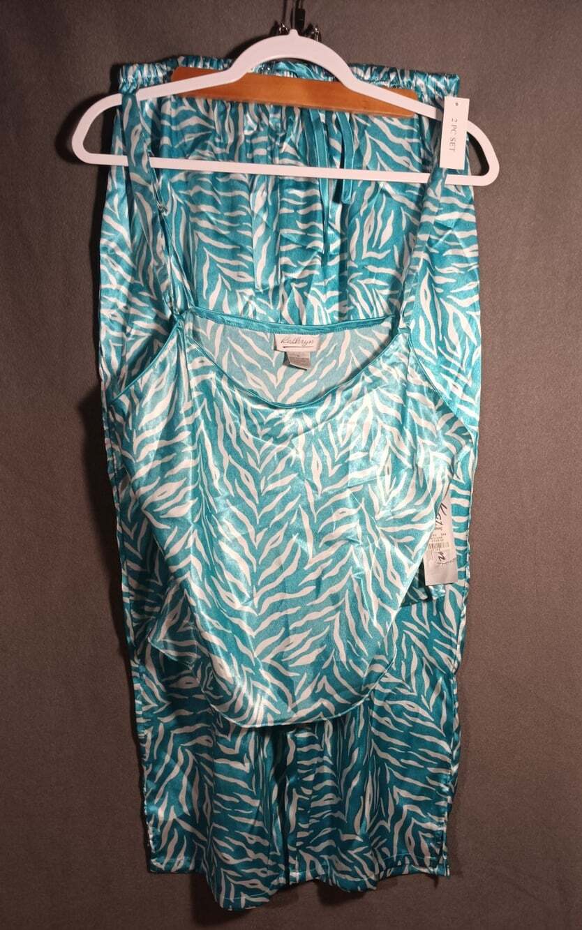 Kathryn Teal Zebra Print Silky Pajama Set NWT Women’s XL Spaghetti Strap Capri